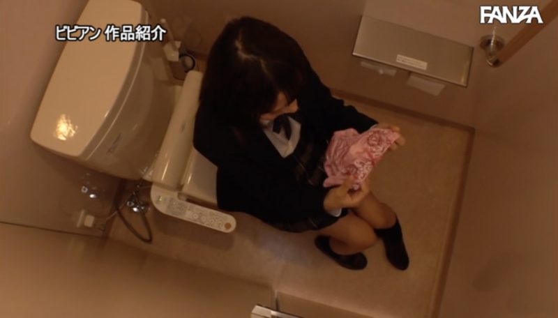 花狩まいの下着を盗む蓮見天