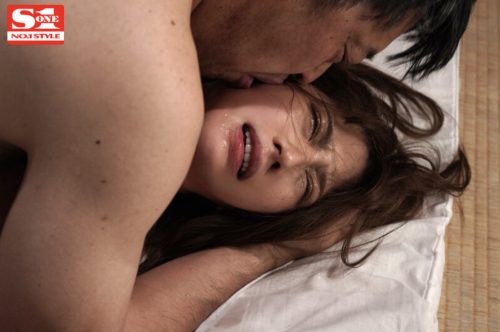 顔も舐め回される七ツ森りり